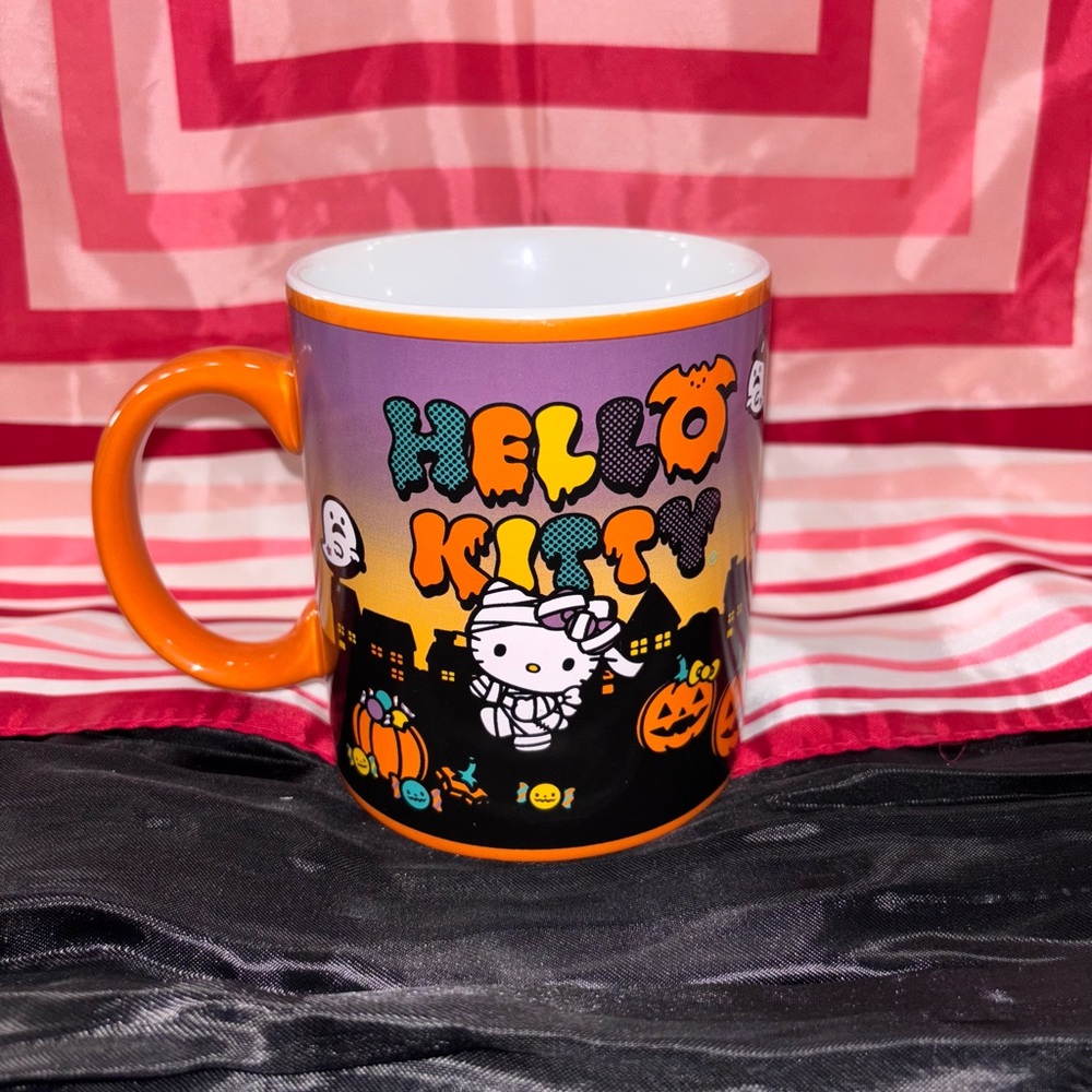 Hello kitty Halloween mug